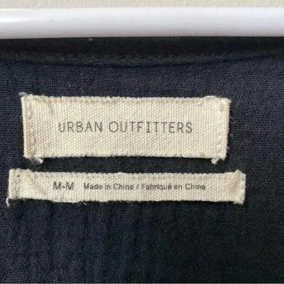 Urban Outfitters Black Crop Tie Top - Women’s Medium - Picture 3 of 7